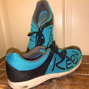 Women’s Keens size 8.5